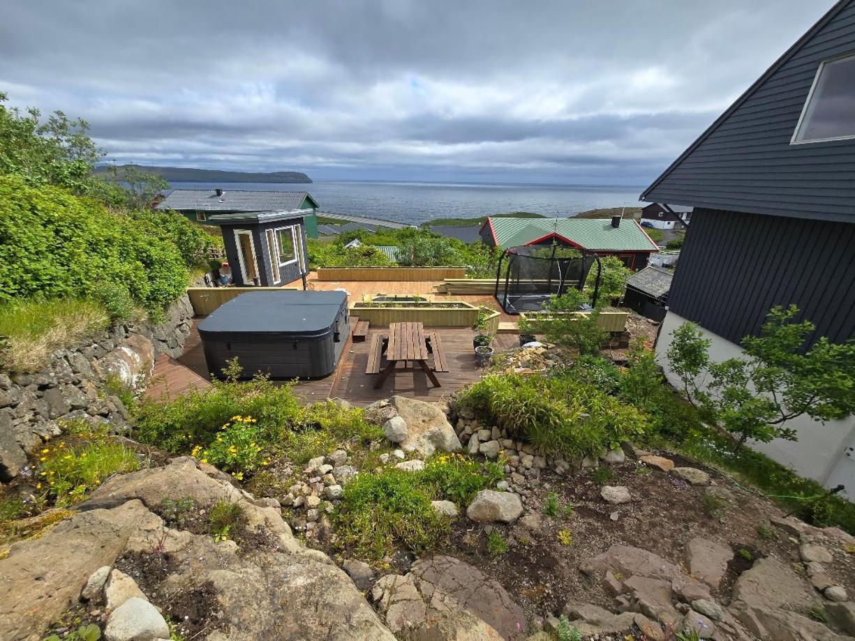 Faroeguide Bed and Breakfast Tórshavn Exteriör bild